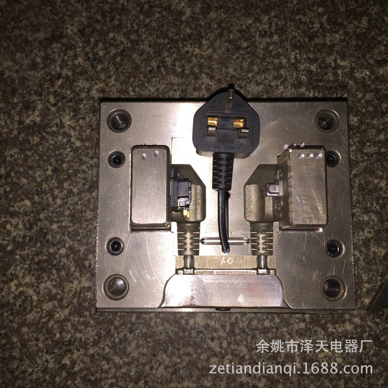 宁波插头支架:制造业中的隐形冠军